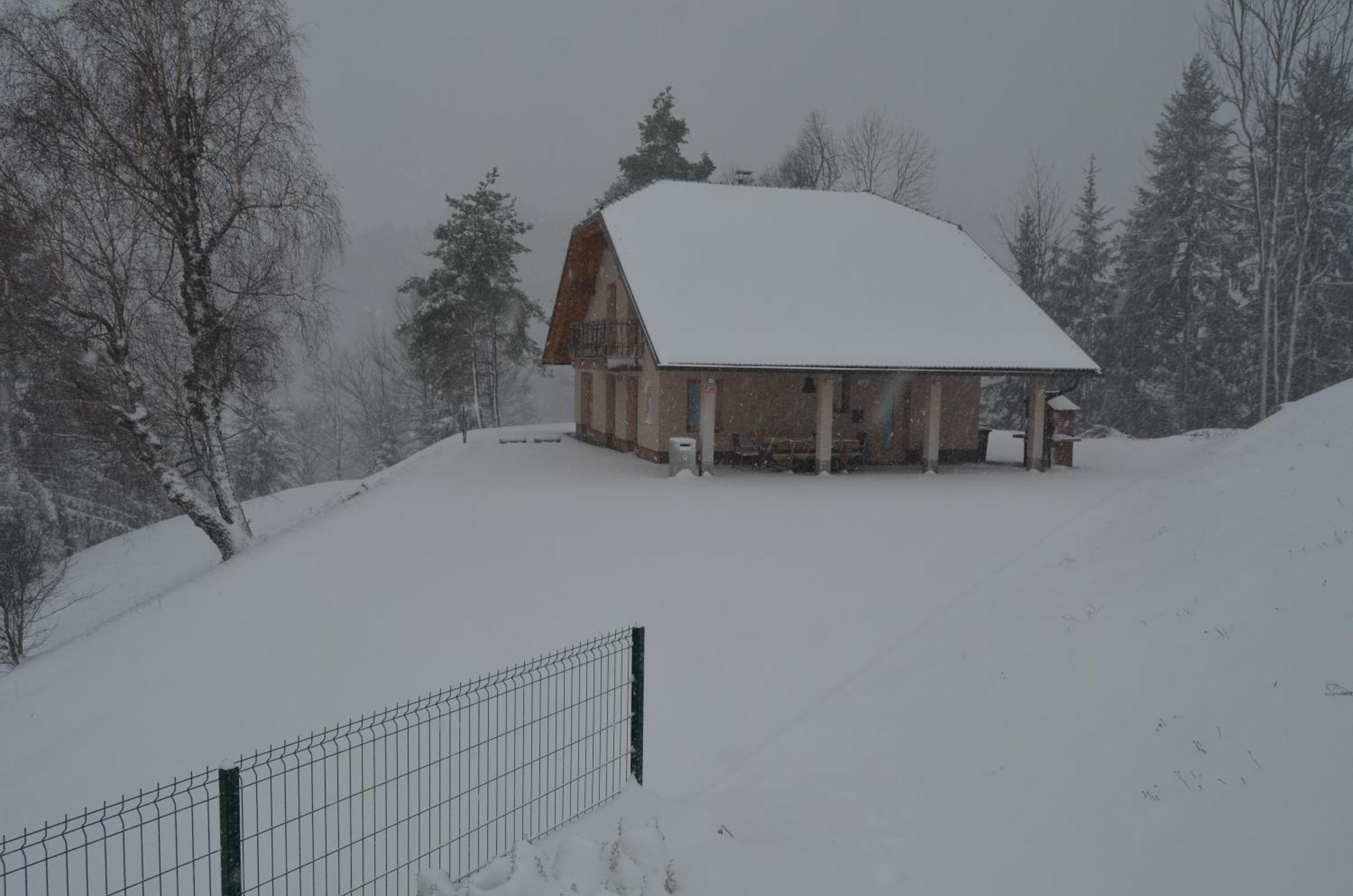 Holiday Home With Hot Tub And Sauna Sabina Rovte Eksteriør bilde