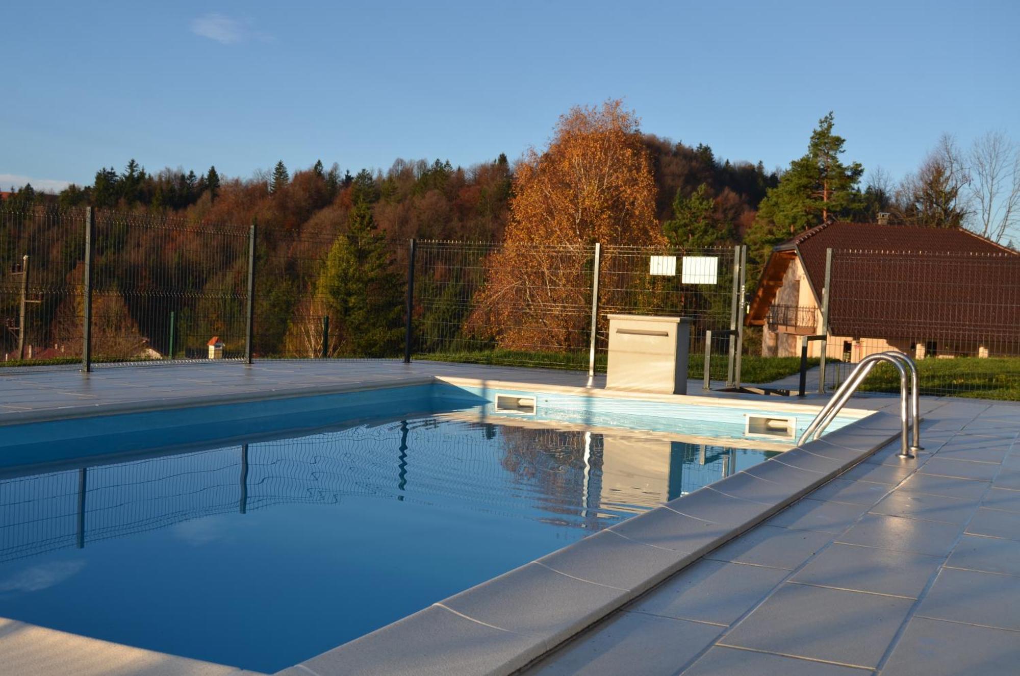 Holiday Home With Hot Tub And Sauna Sabina Rovte Eksteriør bilde